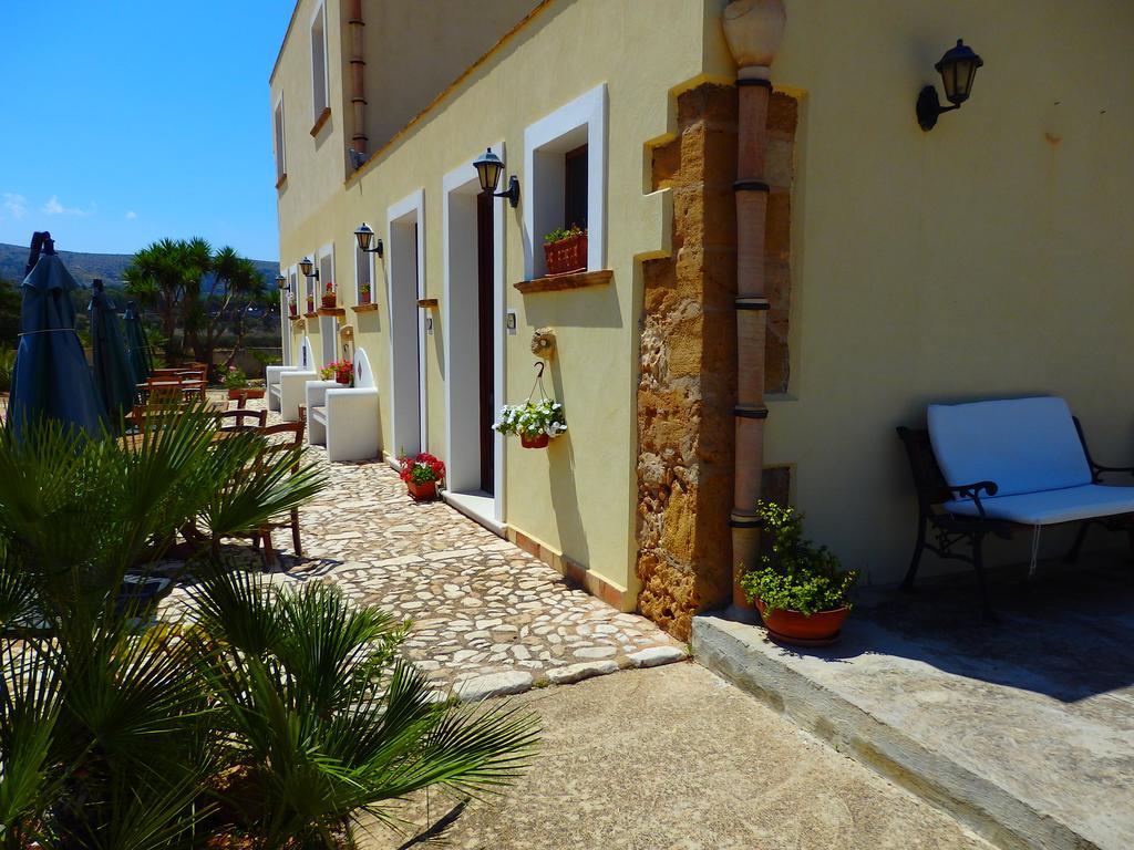 Baglio Cofano Rooms & Relax Custonaci Buitenkant foto